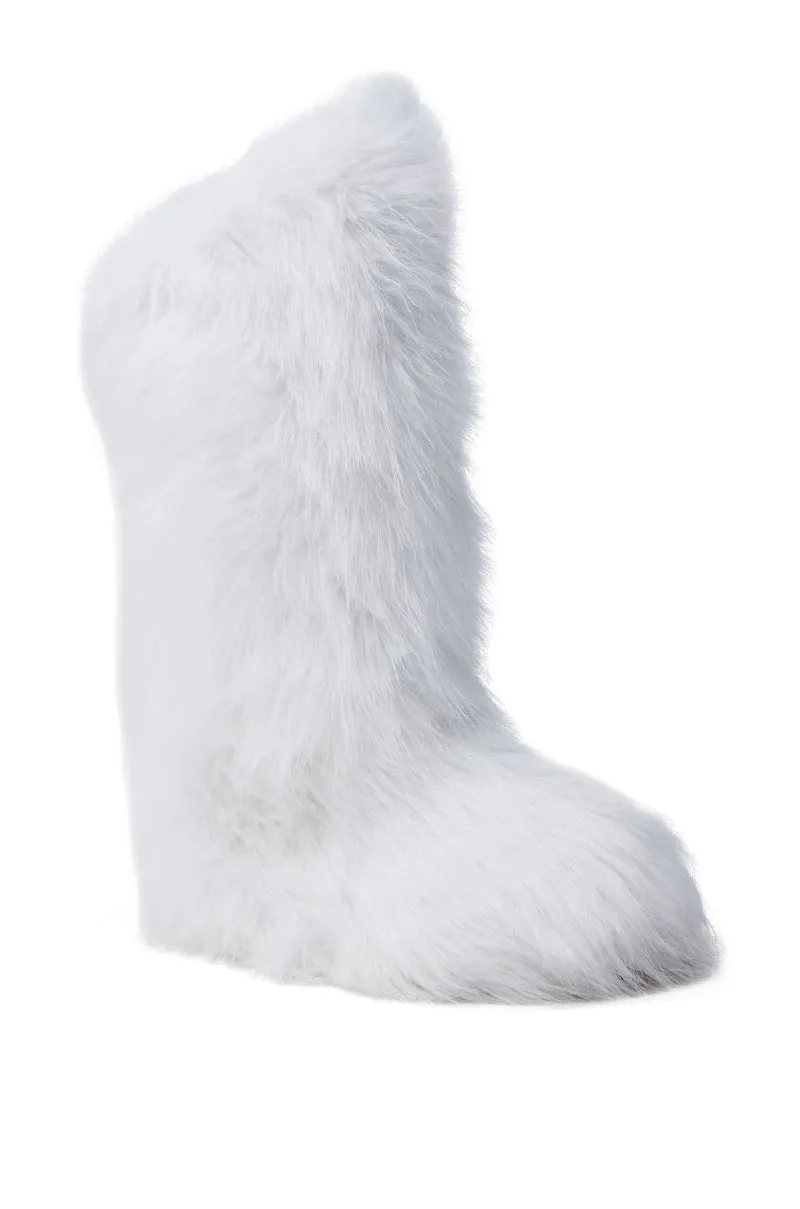 FONDA WHITE FLAT BOOT sold by AKIRA product image thumbnail 5