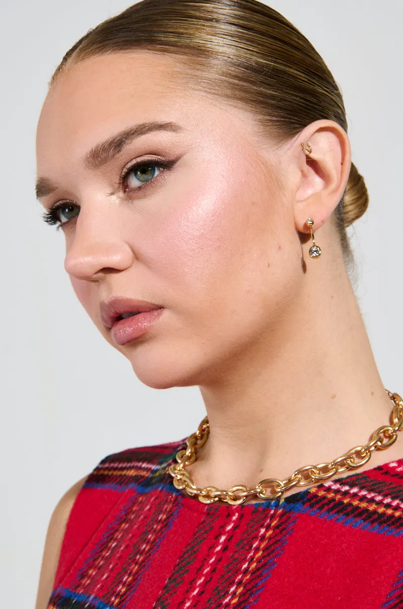 MADE YOU LOOK EARRING sold by AKIRA product image thumbnail 2