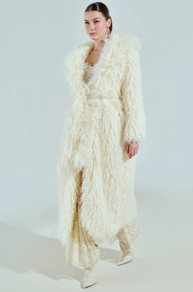 SNOW WHITE TRENCH sold by AKIRA