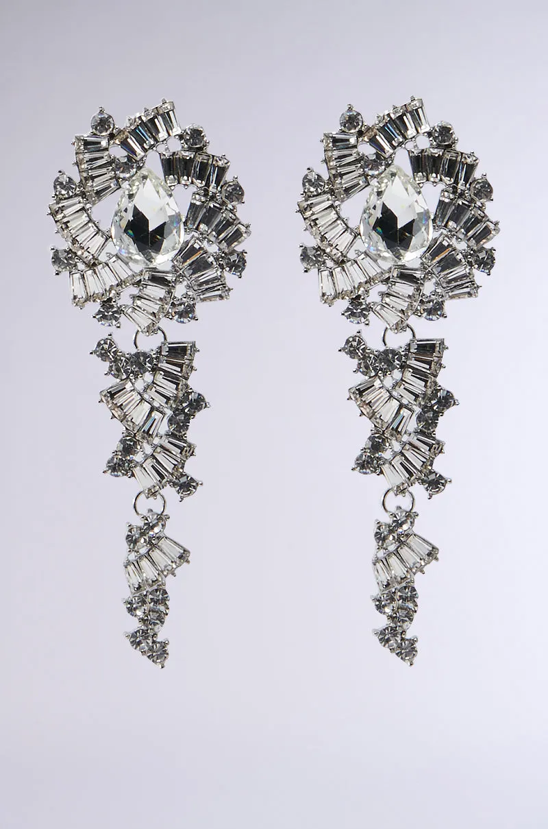 BEATRICE EARRING sold by AKIRA