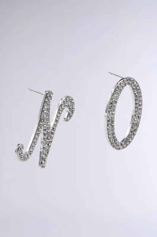 NO THX EARRING sold by AKIRA