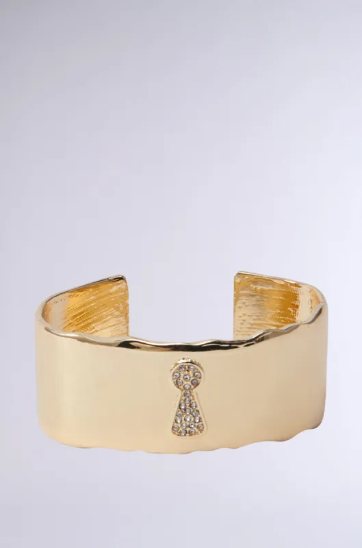 KEY TO MY HEART CUFF sold by AKIRA