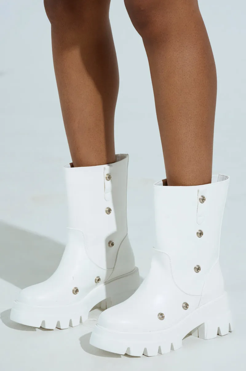 AZALEA WANG BHARTI WHITE SNAP BOOTIE sold by AKIRA product image thumbnail 4