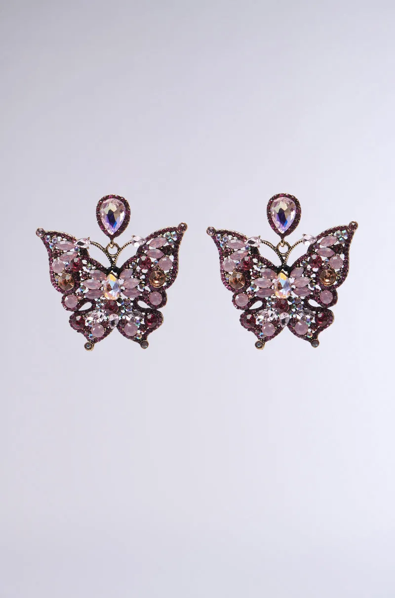 CHASE ME EARRING sold by AKIRA