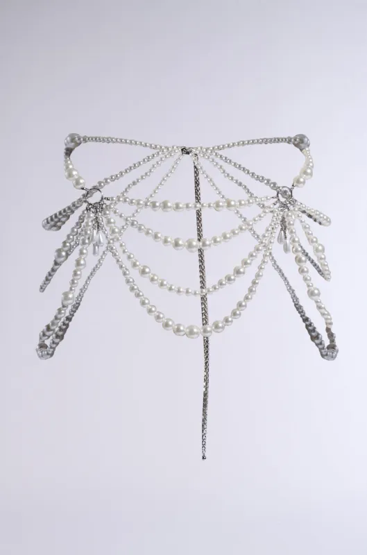 COCO PEARL CHAIN BELT sold by AKIRA