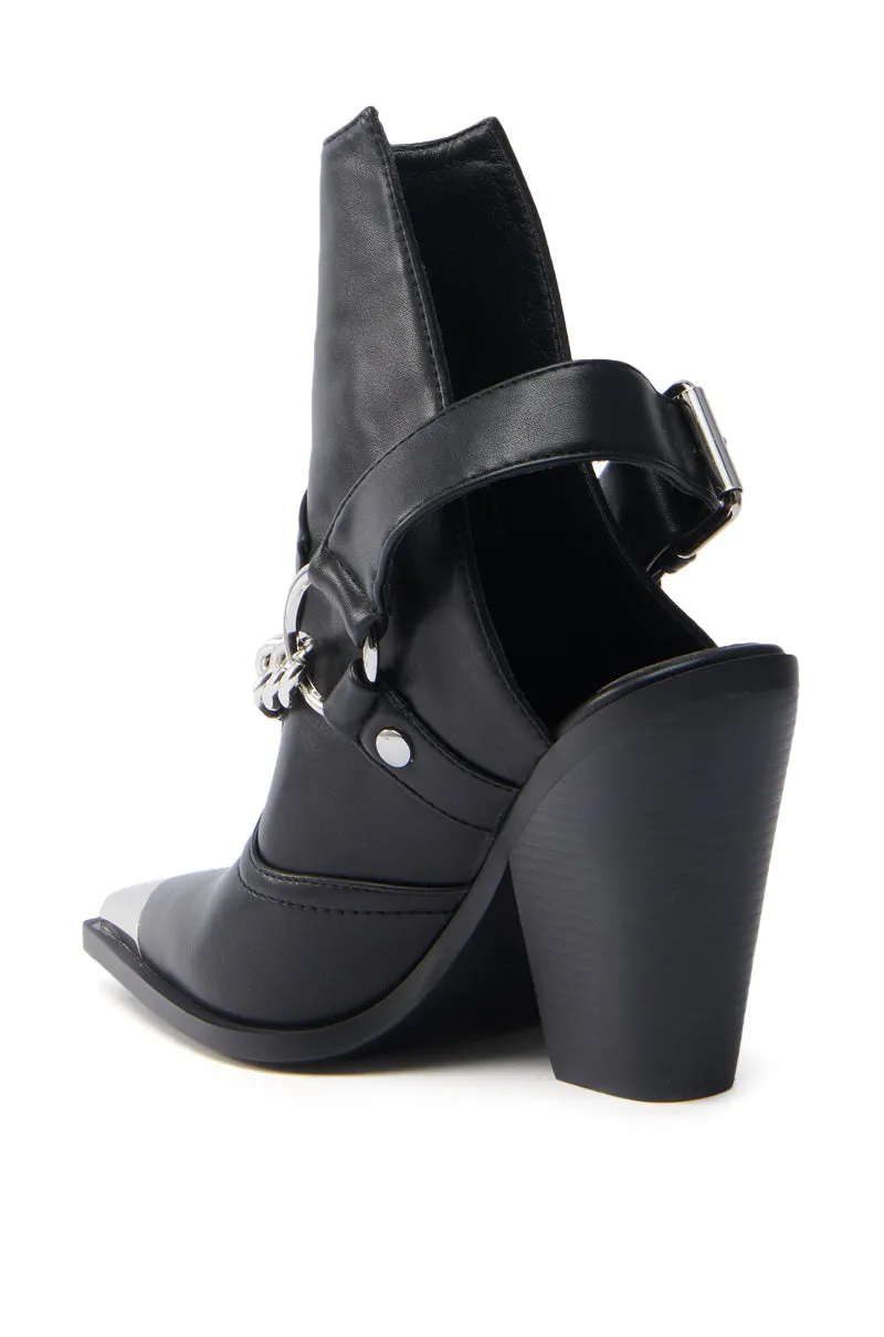 AZALEA WANG WADE BLACK WESTERN BOOTIE sold by AKIRA product image thumbnail 4