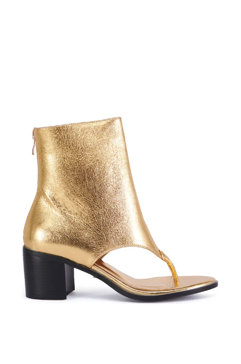 AZALEA WANG GOLD CHUNKY SANDAL sold by AKIRA product image thumbnail 4