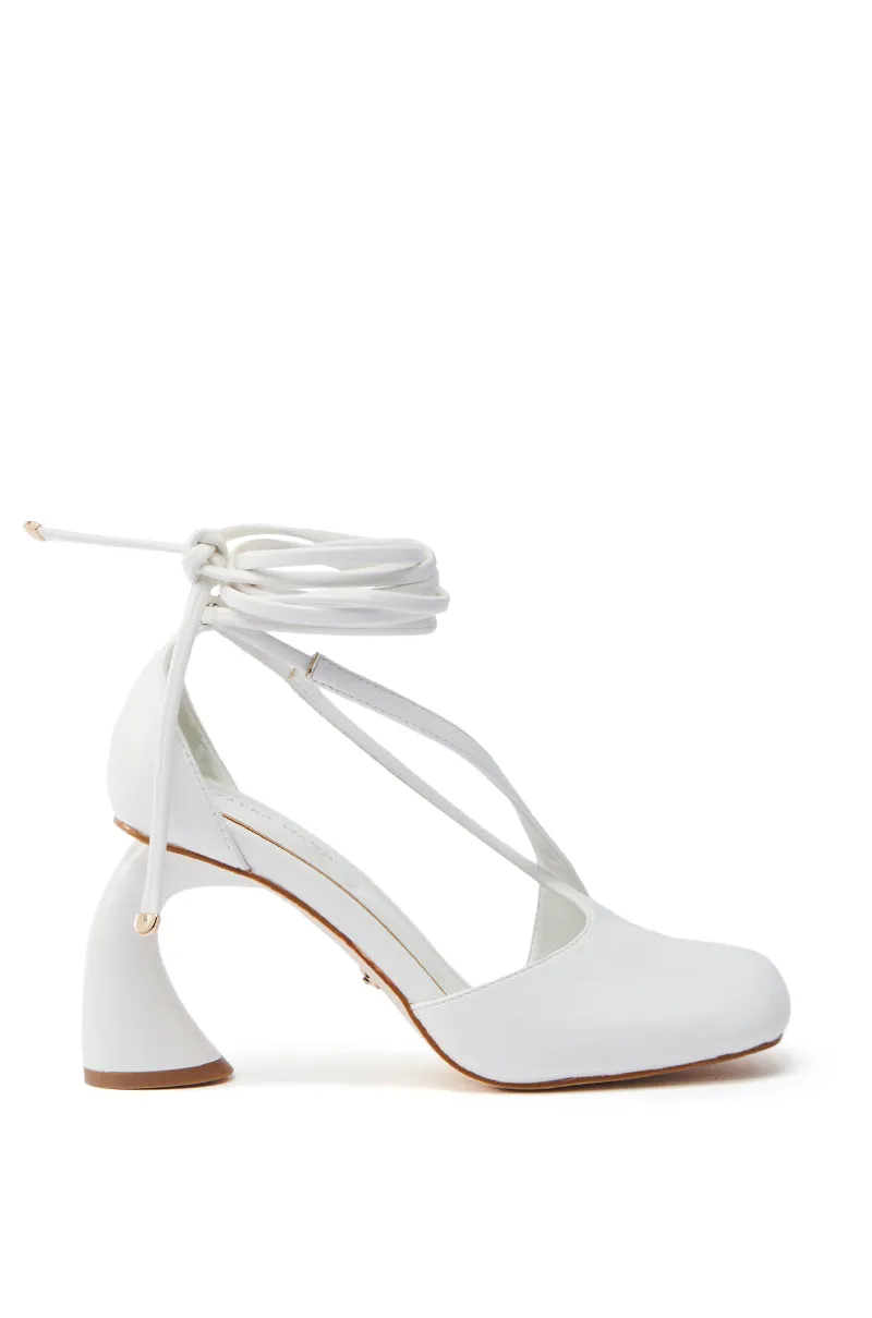 AZALEA WANG BUIKY WHITE OPEN TOE PUMP sold by AKIRA product image thumbnail 4