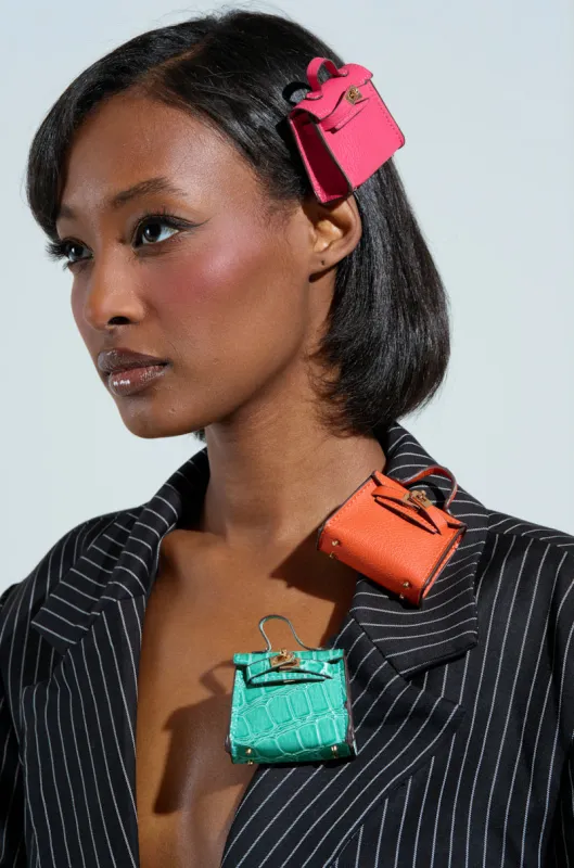 STAY IN MY BAG HAIR CLIP SET sold by AKIRA