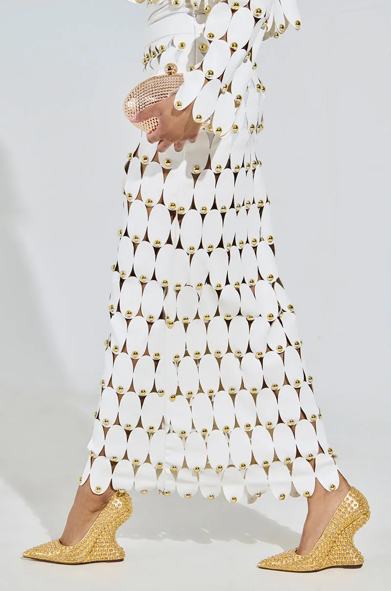 AZALEA WANG TERYN GOLD WEDGE PUMP sold by AKIRA product image thumbnail 2