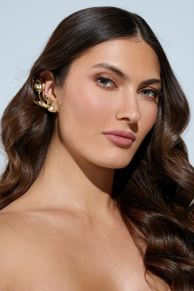 ROSEY EARRING sold by AKIRA