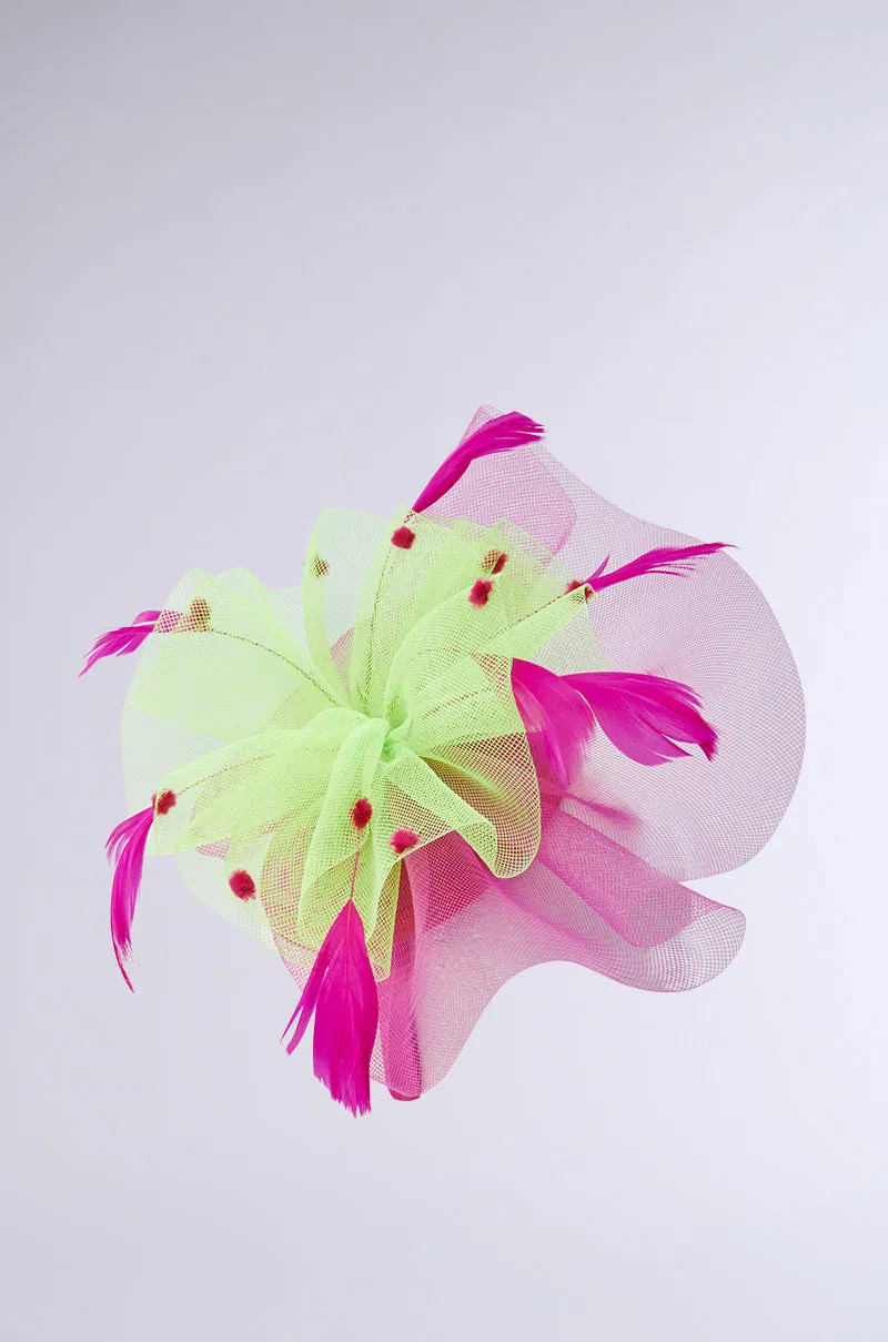 TO THE RACES FASCINATOR sold by AKIRA product image thumbnail 3