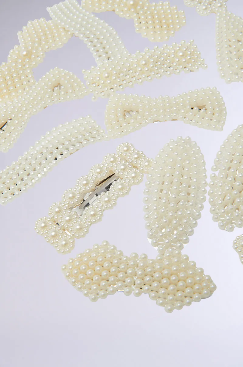 ROCKI HAIR CLIP SET sold by AKIRA product image thumbnail 5