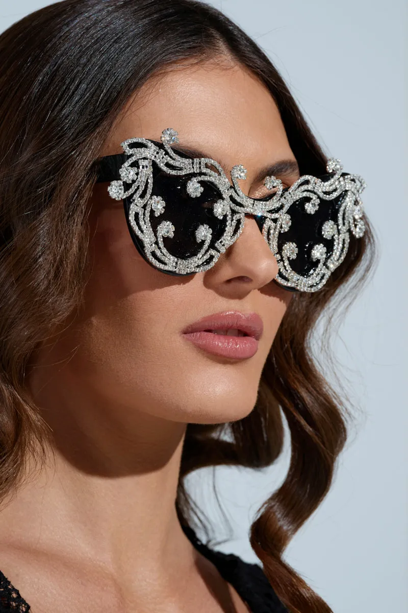 OVER THE TOP SUNGLASSES sold by AKIRA product image thumbnail 3