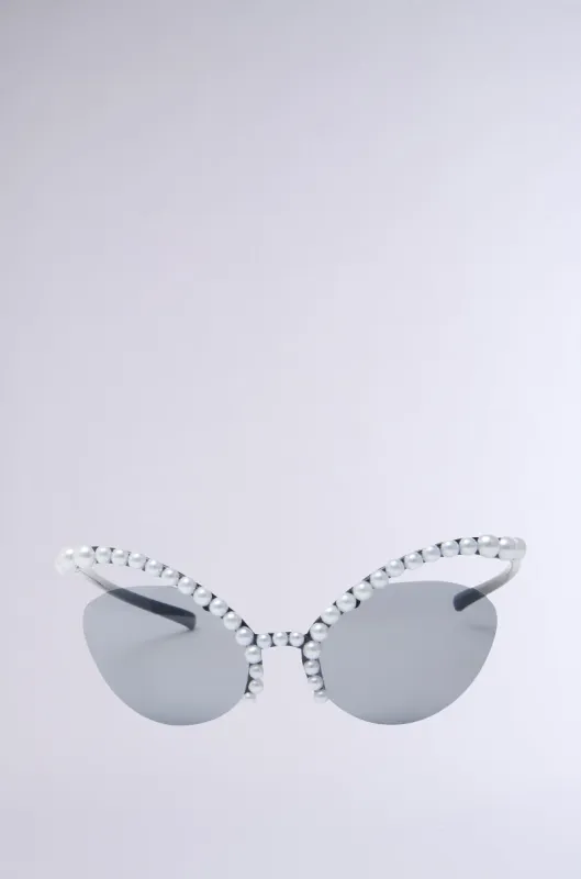 DONT BUG SUNGLASSES made by AKIRA