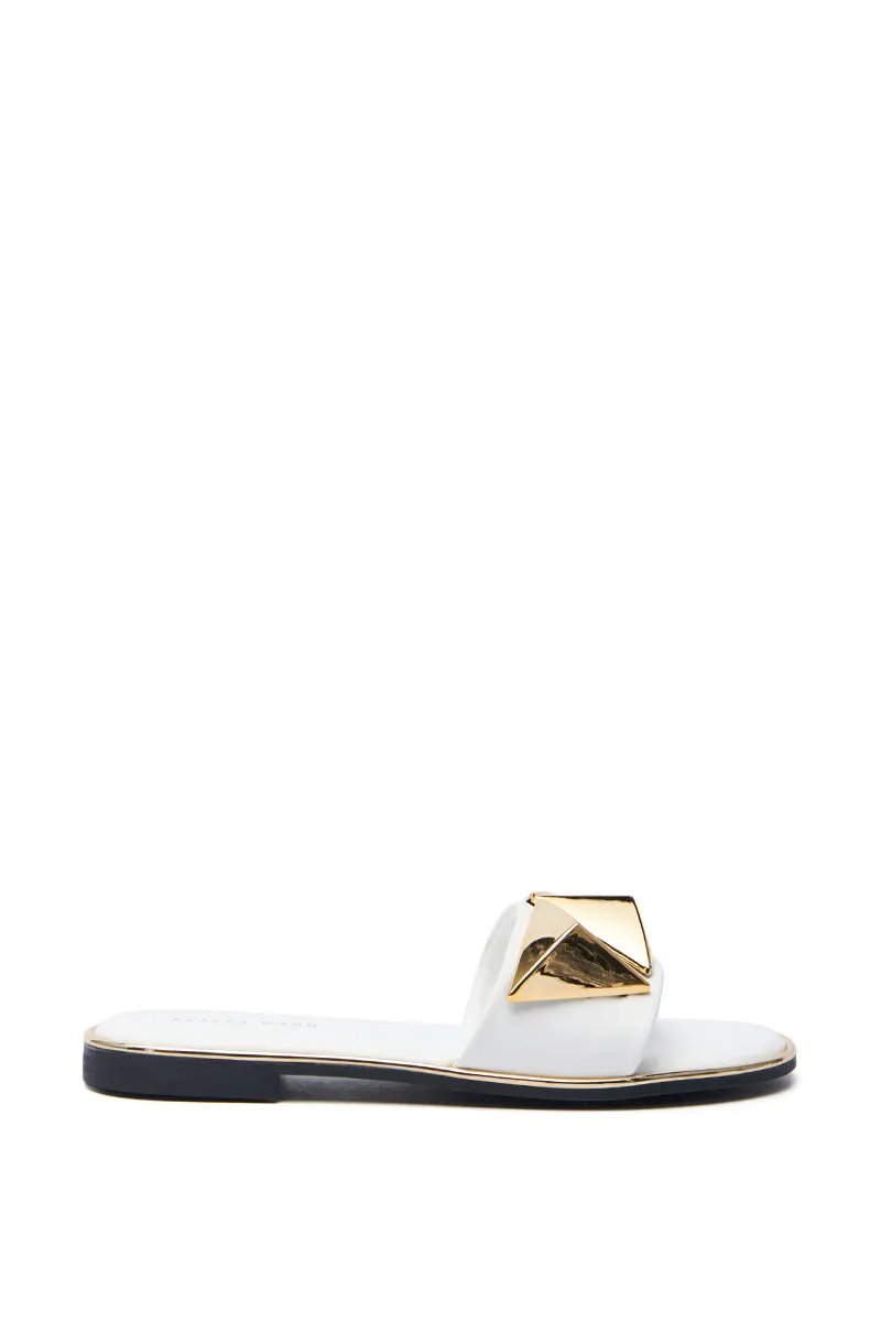 AKIRA BENNO WHITE SLIP ON SANDAL sold by AKIRA product image thumbnail 4