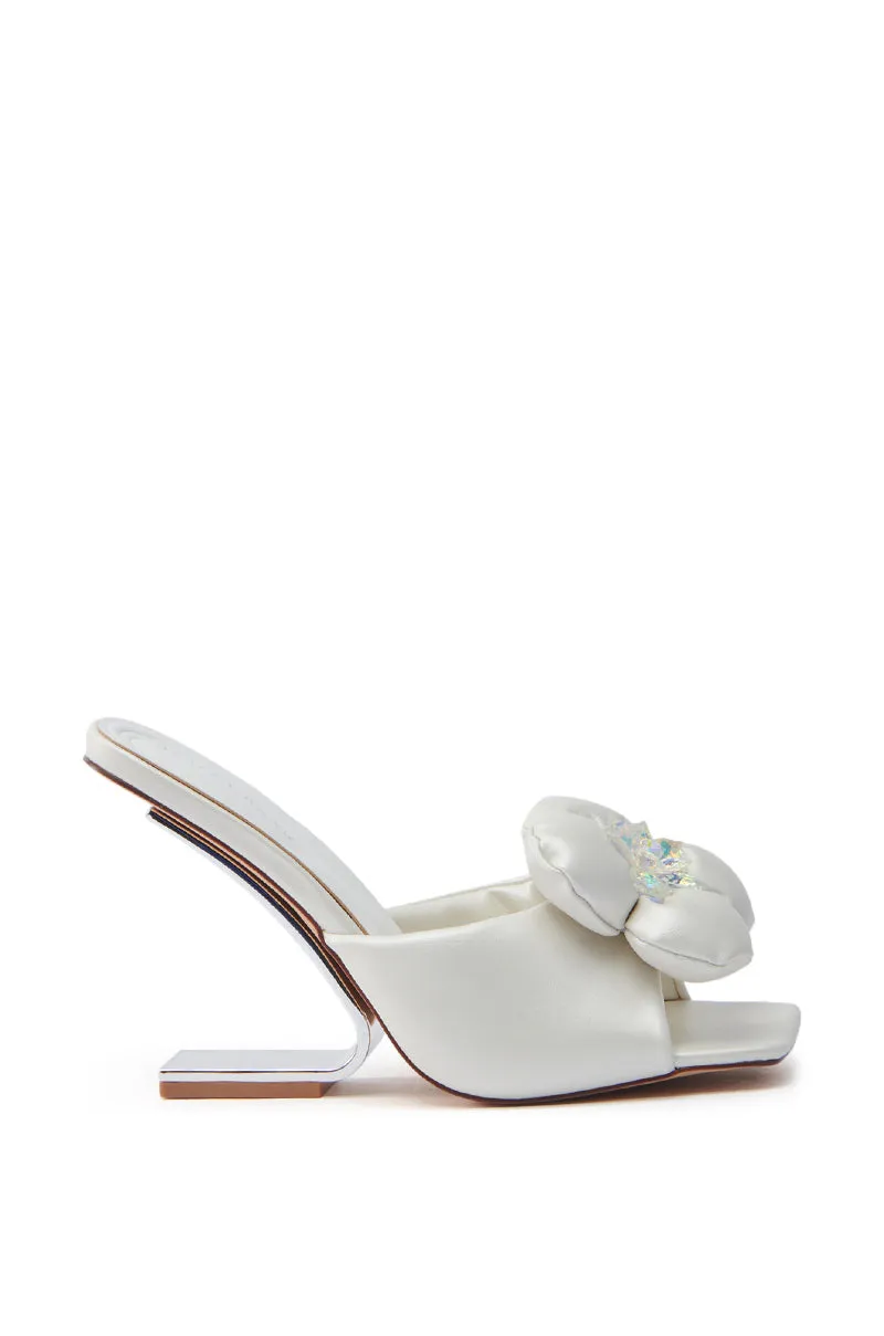 AZALEA WANG LOUSINE WEDGE WHITE SANDAL sold by AKIRA product image thumbnail 3
