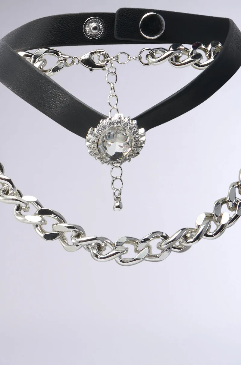 IN THE SHOW CHOKER NECKLACE SET sold by AKIRA product image thumbnail 4