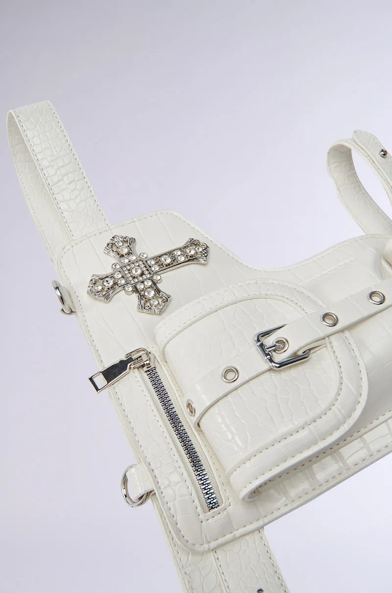 CROSSING THE LINE PU BELT BAG IN WHITE sold by AKIRA product image thumbnail 5
