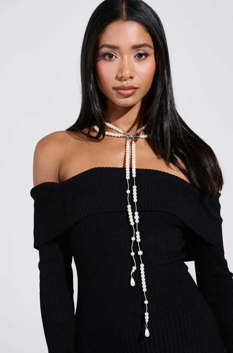 DRIPPIN PEARLZ NECKLACE sold by AKIRA product image thumbnail 2