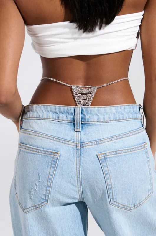 OOPS MY THONG CHAIN BELT sold by AKIRA