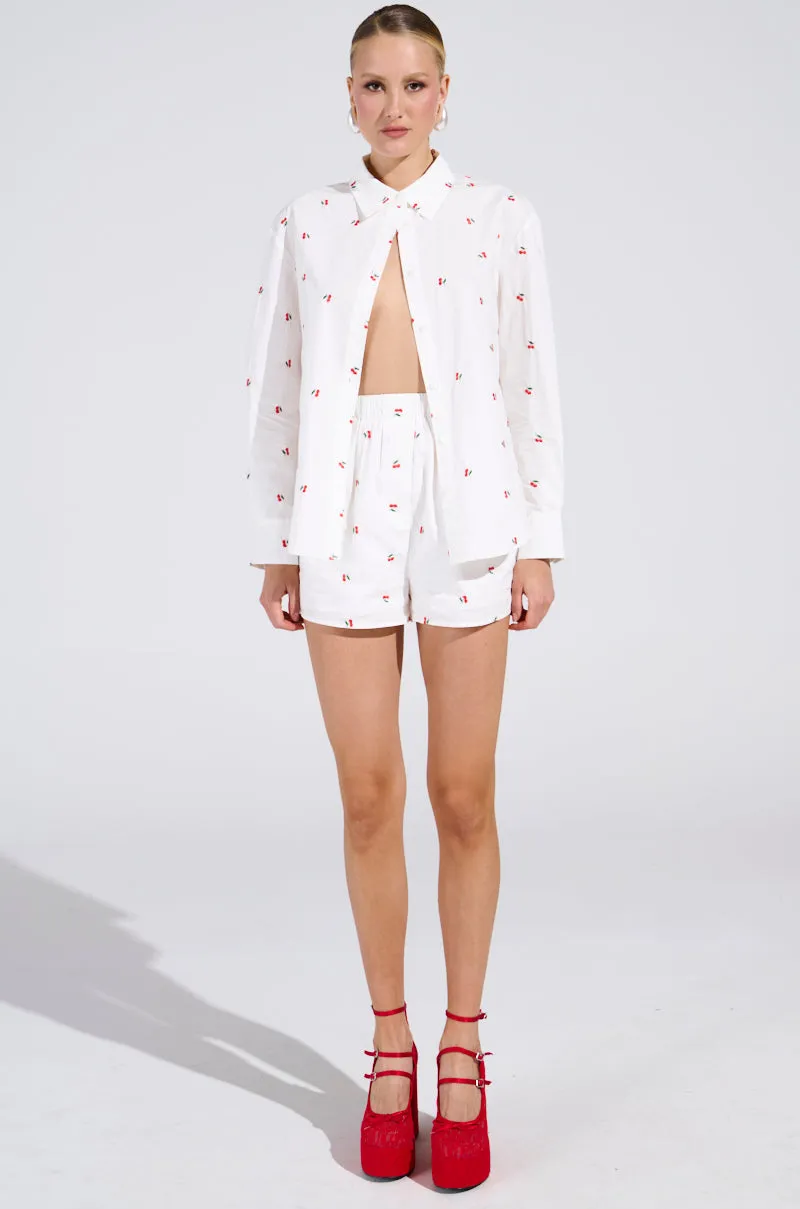 FLOWER WOMAN BUTTON DOWN TOP sold by AKIRA product image thumbnail 4