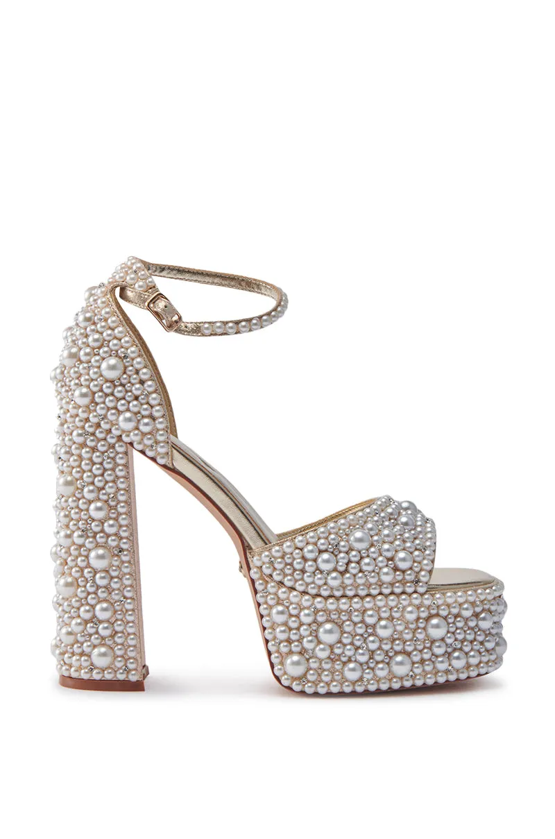 AZALEA WANG ELENAOR GOLD PEARL CHUNKY SANDAL sold by AKIRA product image thumbnail 3