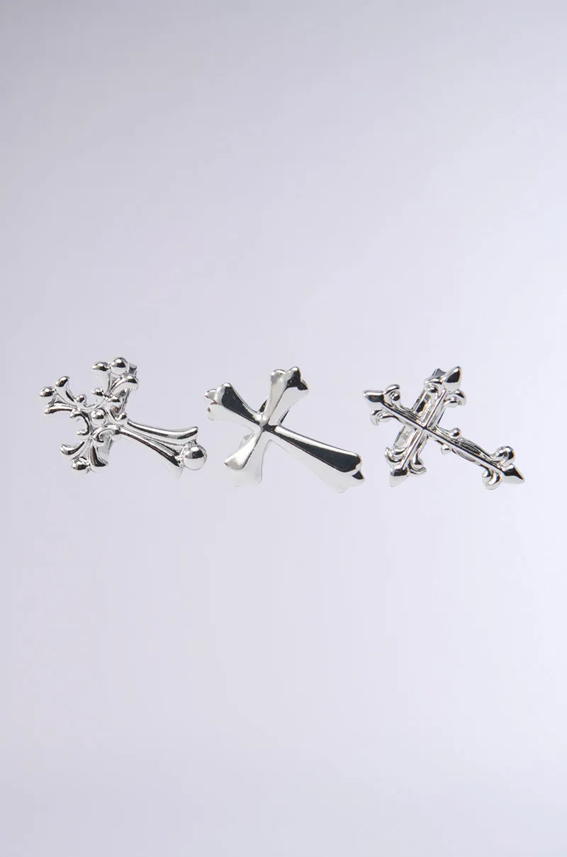 CROSS MY HEART RING SET sold by AKIRA