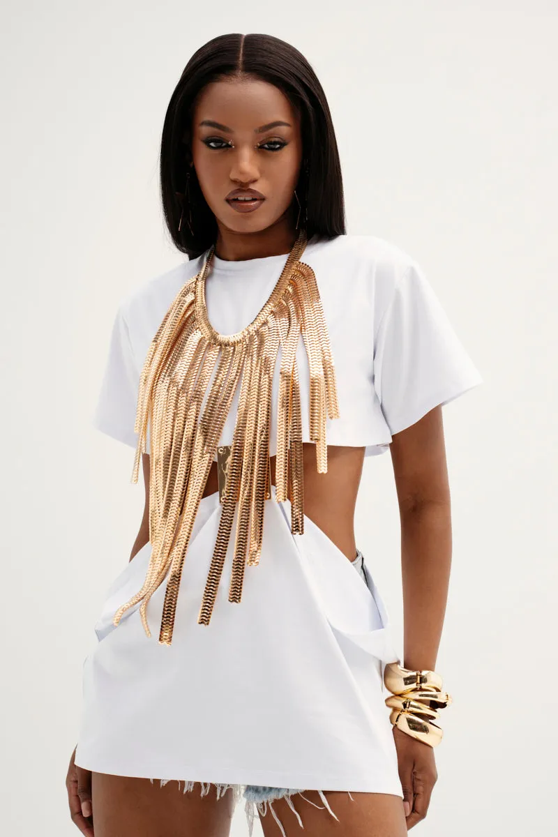 CANT TELL ME NO CHAIN NECKLACE sold by AKIRA