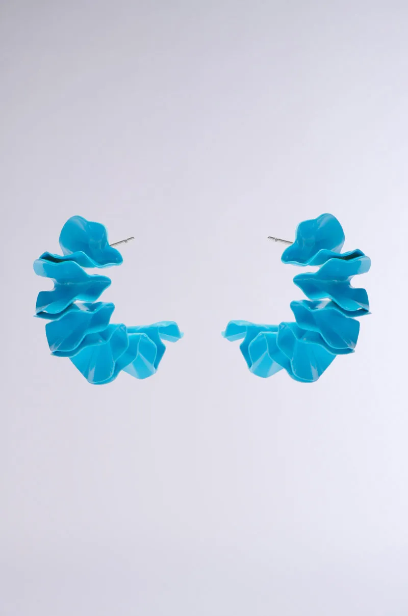 FANNED OUT EARRING sold by AKIRA