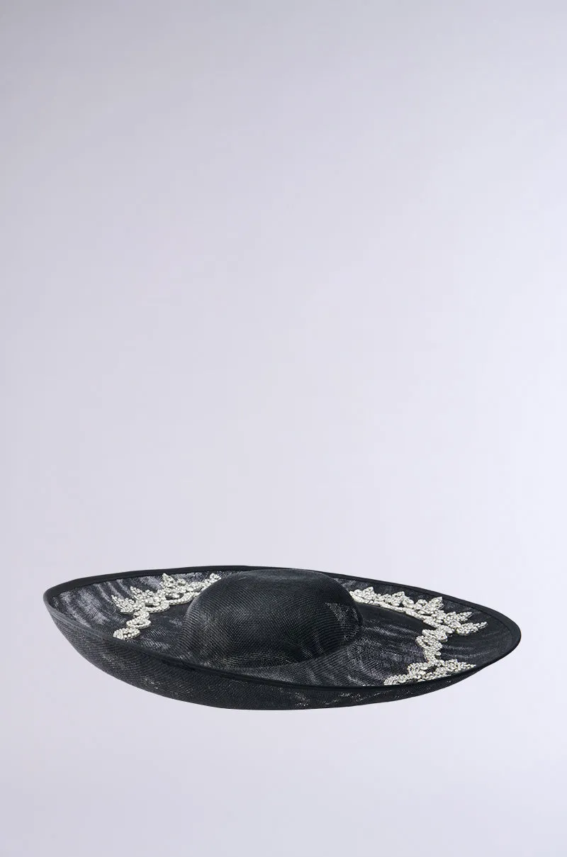 PUT ME IN VOGUE CLIP ON HAT sold by AKIRA product image thumbnail 4