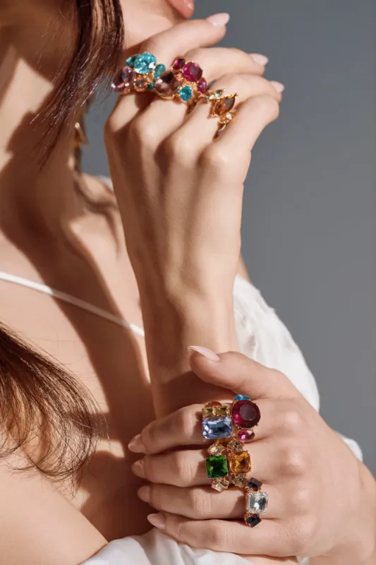 SUMMER VIBES RING SET sold by AKIRA
