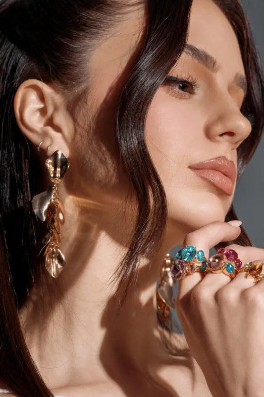 NO THANKS EARRING sold by AKIRA