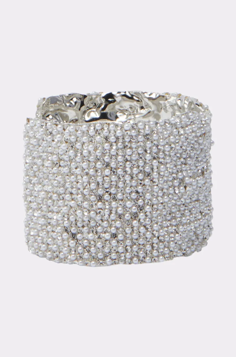 CATCHING FLIGHT BRACELET sold by AKIRA product image thumbnail 3