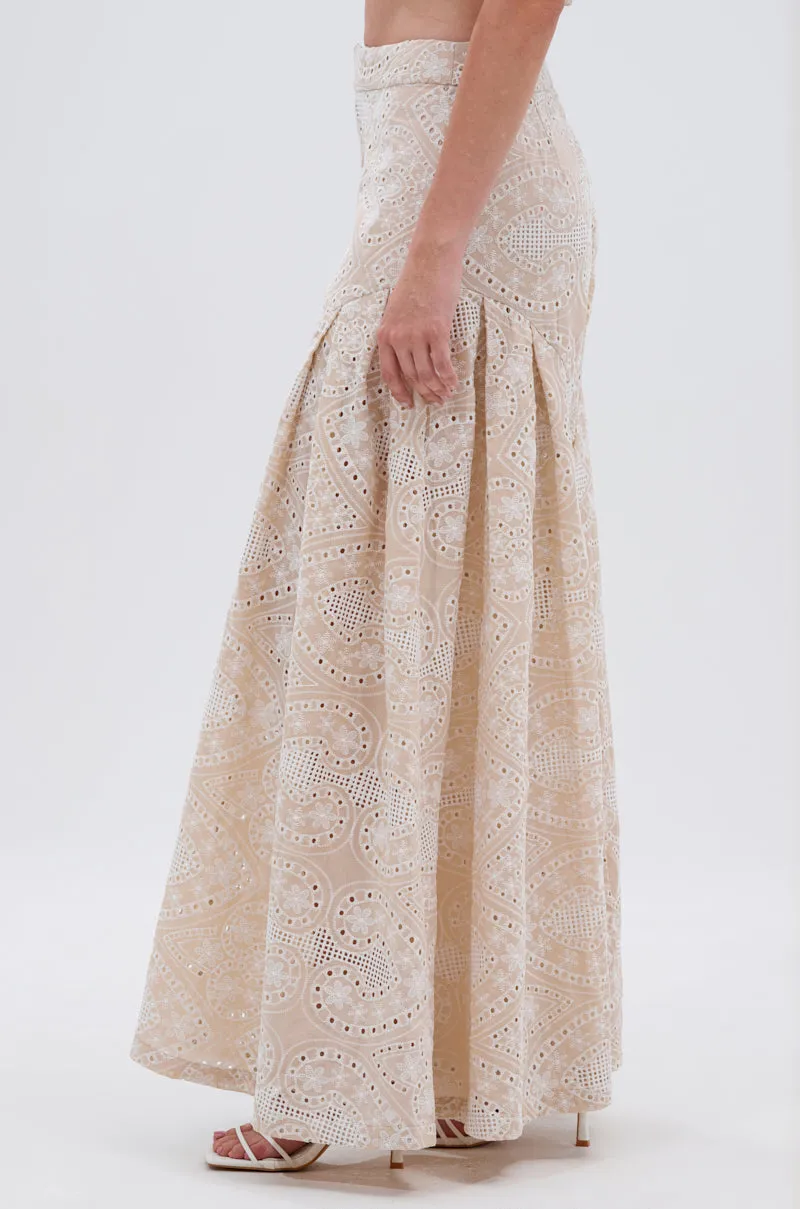 SUMMER TIME BLISS EYELET TROUSER sold by AKIRA product image thumbnail 4