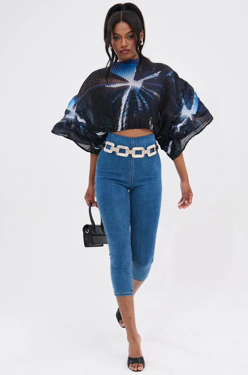 FLEX FIT MEDIUM WASH CAPRI sold by AKIRA