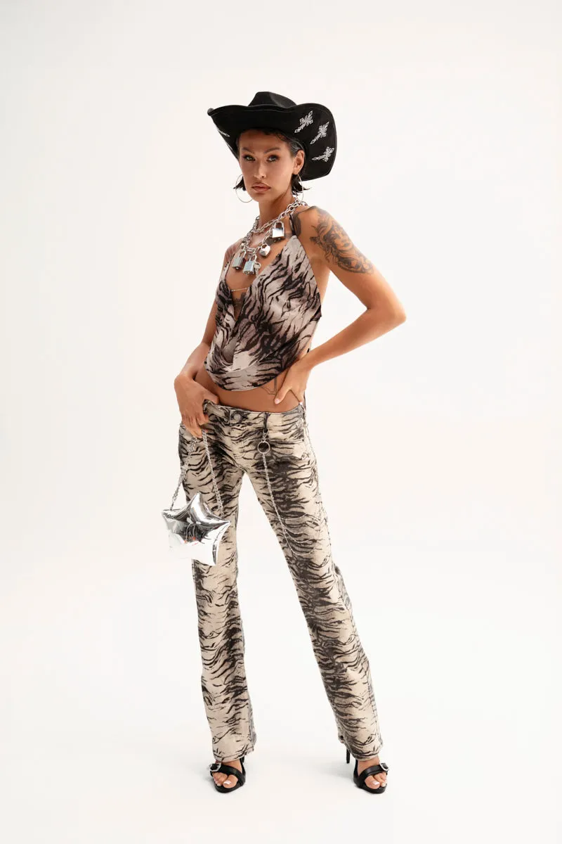 FEELING WILD RELAXED DENIM sold by AKIRA product image thumbnail 2