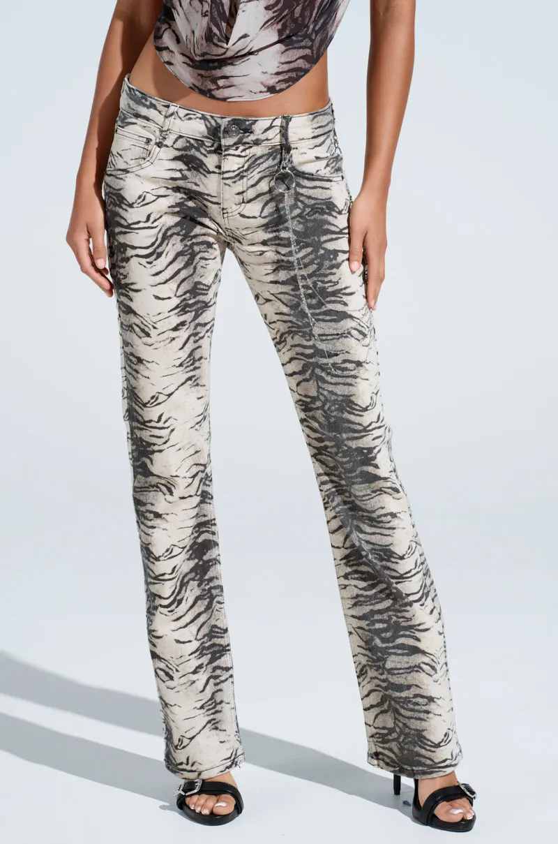 FEELING WILD RELAXED DENIM sold by AKIRA product image thumbnail 5