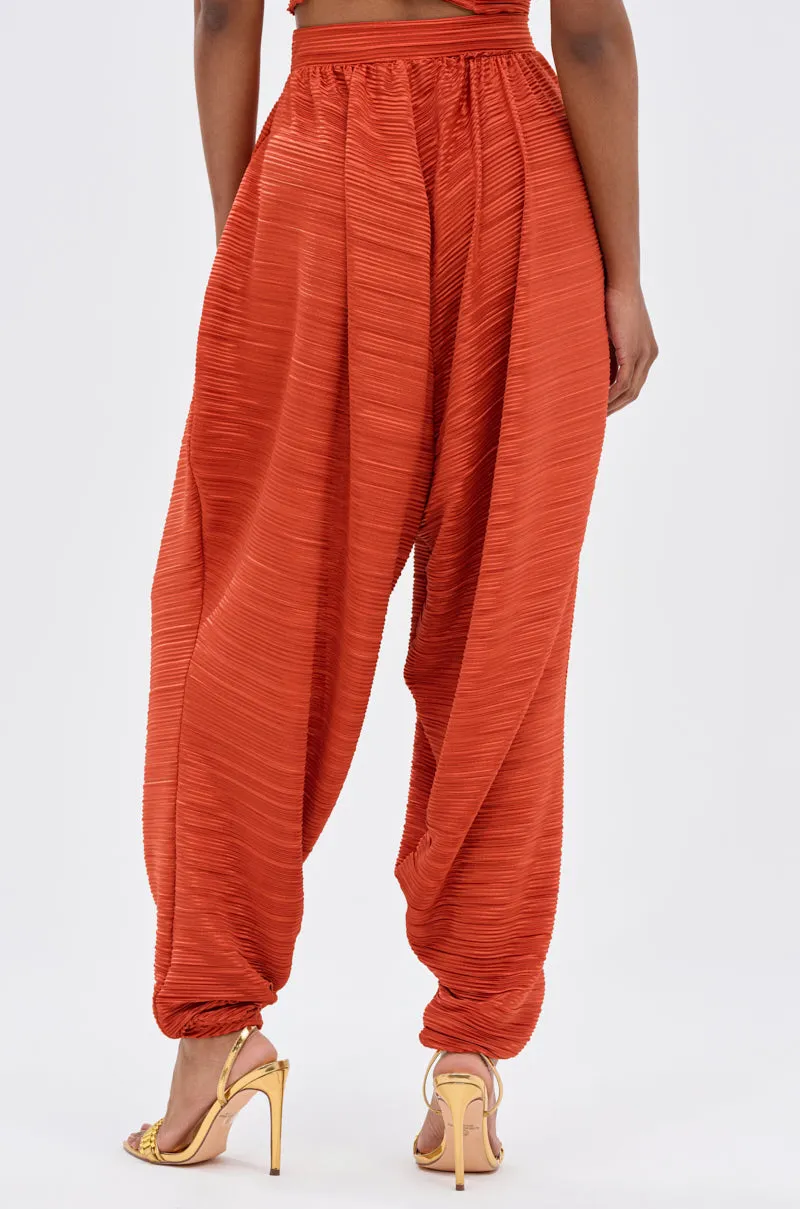 MAYAH WIDE LEG PLISSE PANT IN RED sold by AKIRA product image thumbnail 4