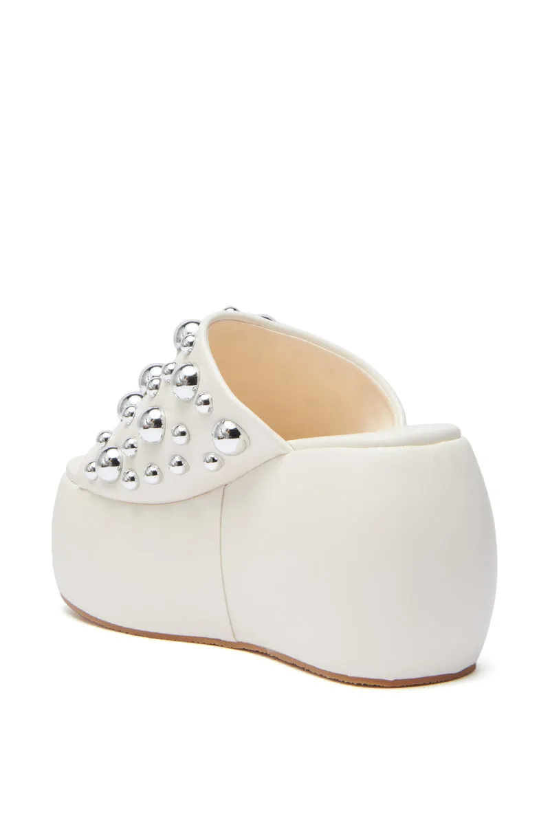 AZALEA WANG SERGO BONE EMBELLISHED CHUNKY SANDAL sold by AKIRA product image thumbnail 4