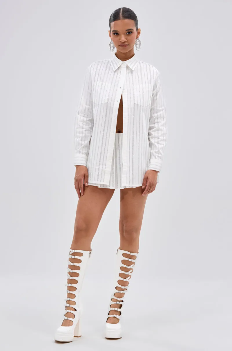ONTO THE NEXT EMBELLISHED BUTTON DOWN TOP IN WHITE sold by AKIRA product image thumbnail 5