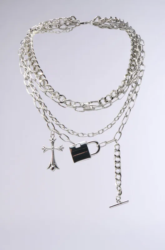 HEART ON LOCK NECKLACE sold by AKIRA