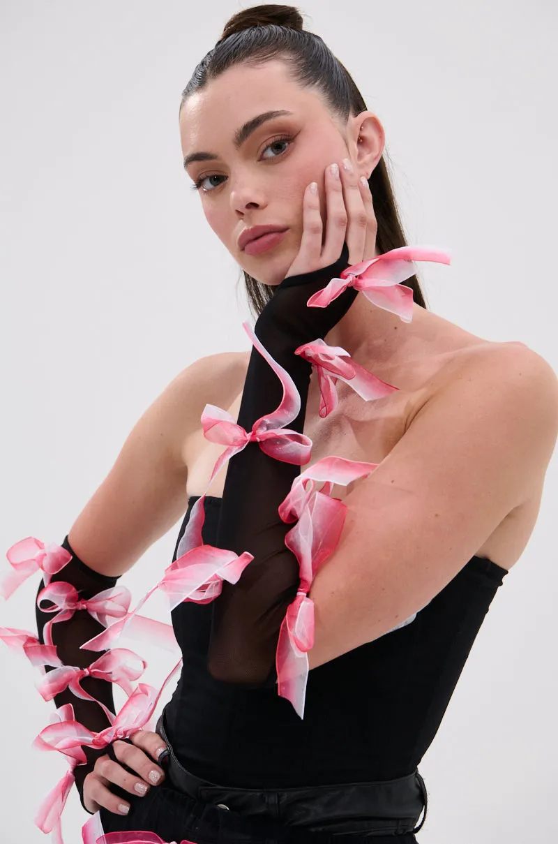 BOW DOWN FINGERLESS GLOVES sold by AKIRA product image thumbnail 2