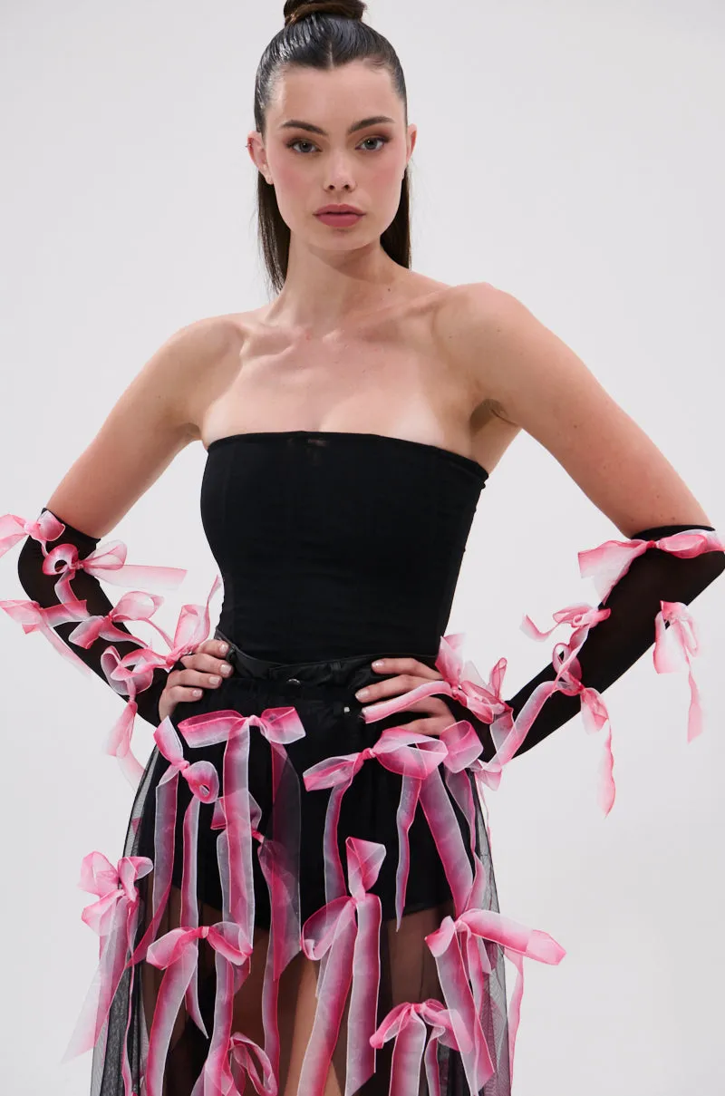 BOW DOWN FINGERLESS GLOVES sold by AKIRA