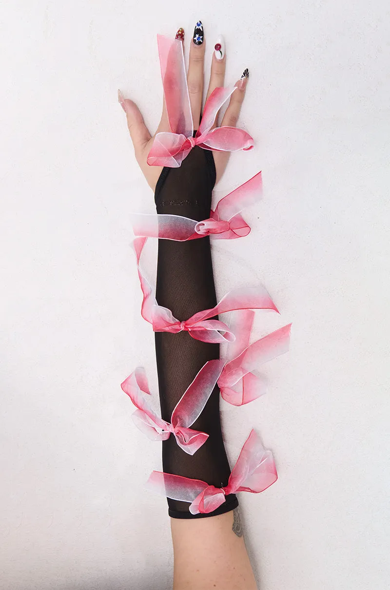 BOW DOWN FINGERLESS GLOVES sold by AKIRA product image thumbnail 5