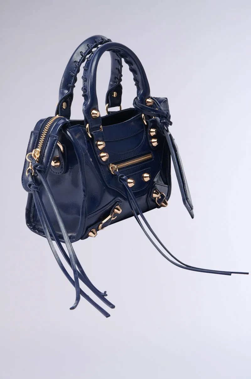 IN YA CITY PURSE sold by AKIRA product image thumbnail 3