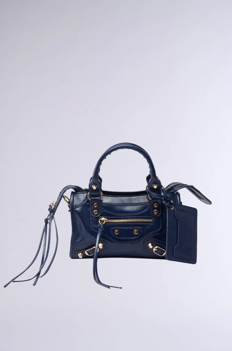 IN YA CITY PURSE sold by AKIRA product image thumbnail 2