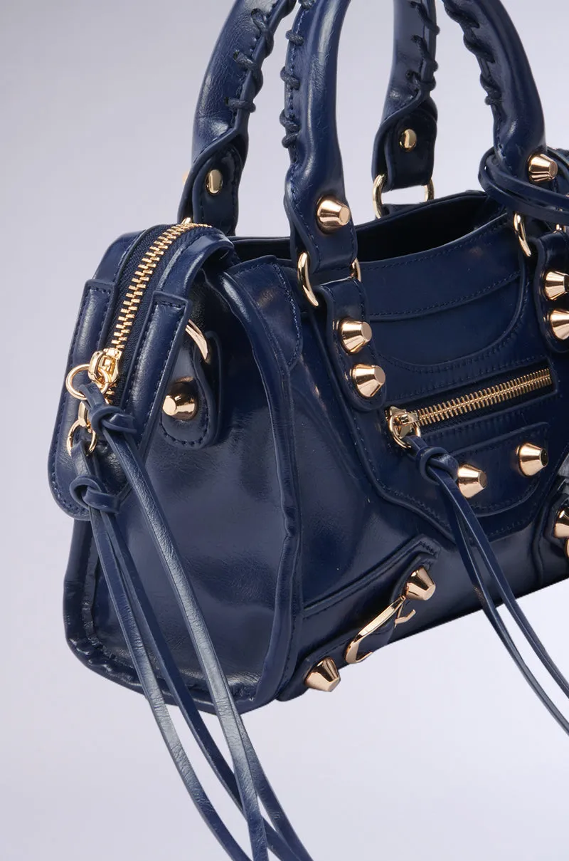 IN YA CITY PURSE sold by AKIRA product image thumbnail 4