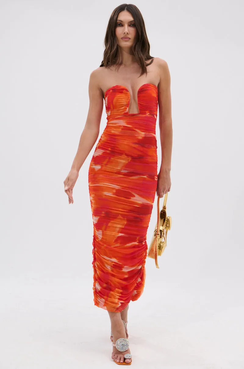 LOTS OF LOVE OMBRE MIDI DRESS sold by AKIRA product image thumbnail 3