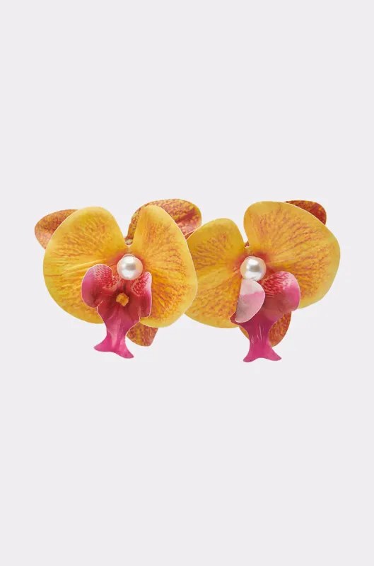 NEW SEASON EARRING sold by AKIRA